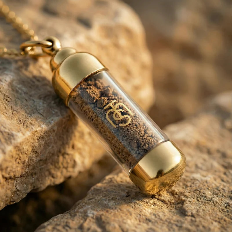 O Pingente da Fé Eterna Dourado